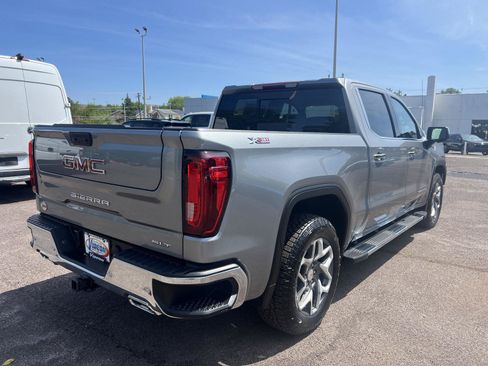 Used 2023 GMC Sierra 1500 SLT w/ SLT Premium Plus Package AWD/4WD image 7