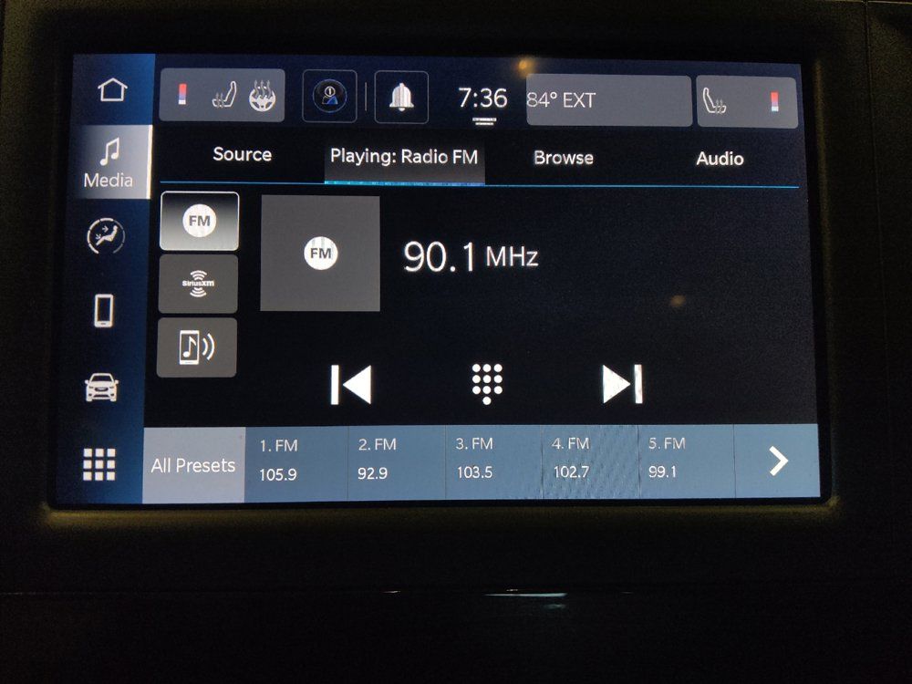 Used 2023 Chrysler Voyager LX FWD image 25