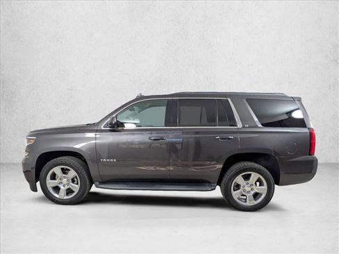 Used 2018 Chevrolet Tahoe LT image 2