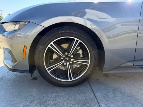 Used 2024 Ford Mustang Coupe RWD image 5