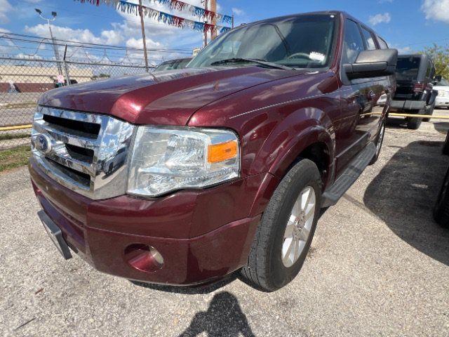 Used 2010 Ford Expedition XLT RWD image 1