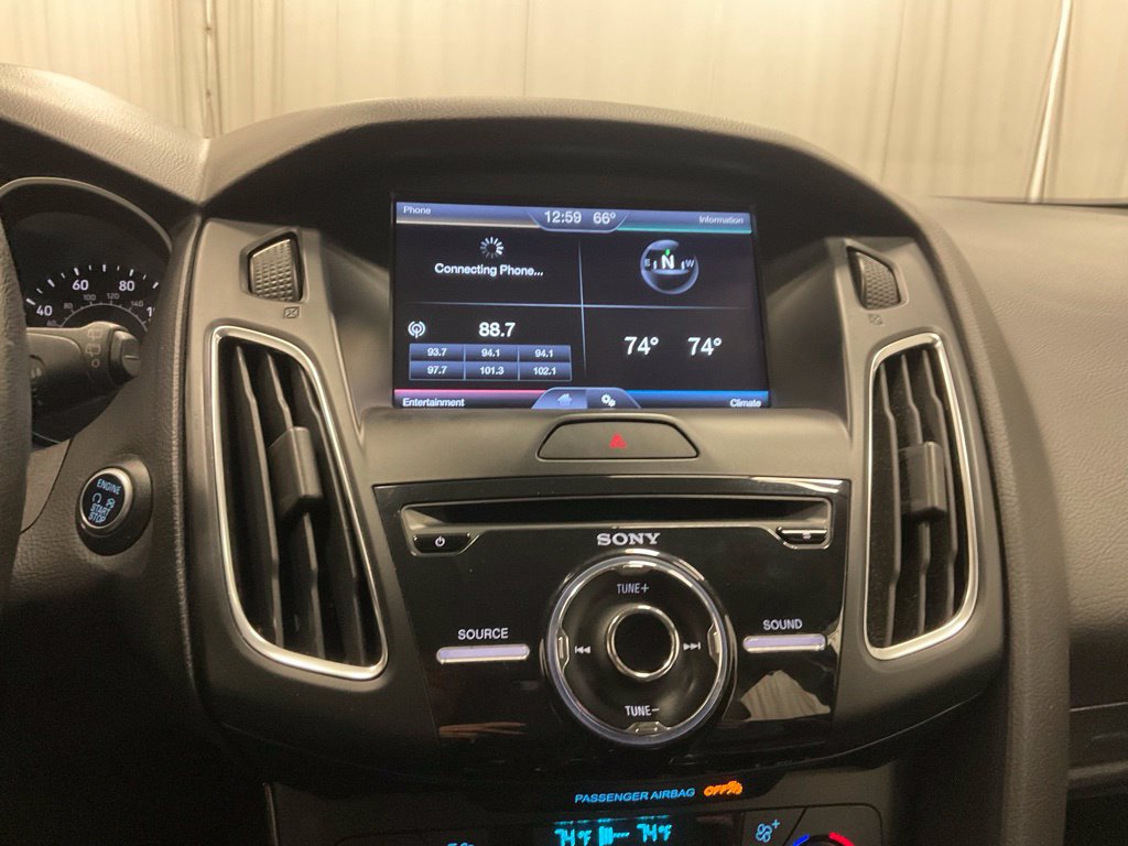 Used 2015 Ford Focus Titanium FWD image 16