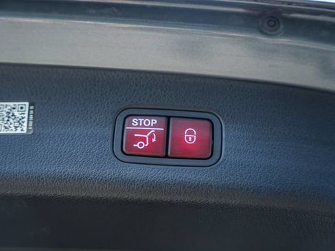 Used 2023 Mercedes-Benz GLC 300 4MATIC w/ AMG Line image 13