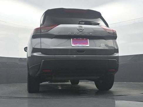 Used 2026 Nissan Rogue SV FWD image 31