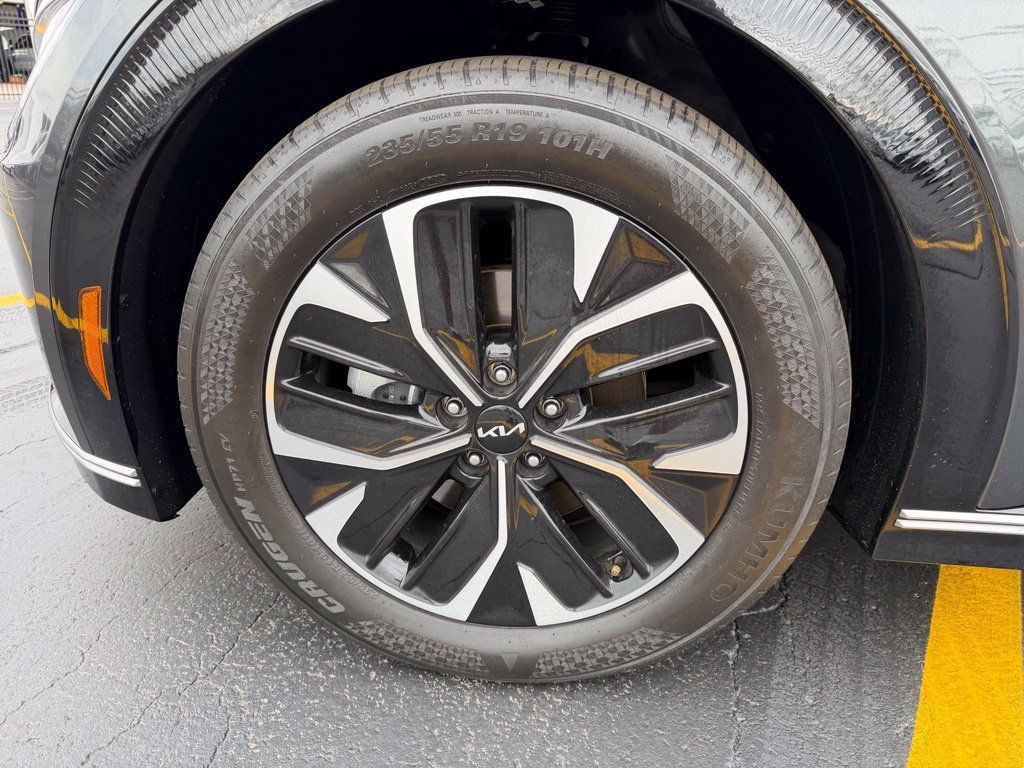 Used 2024 Kia EV6 Wind AWD/4WD image 18