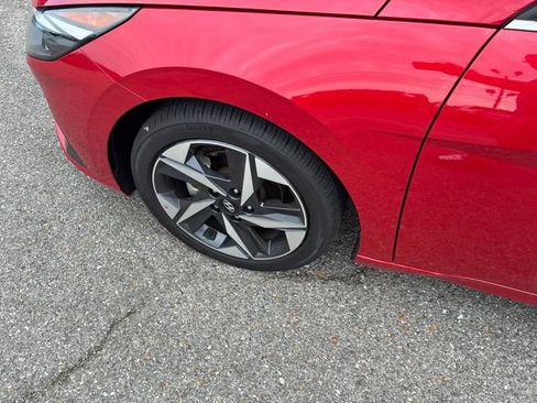 Used 2023 Hyundai Elantra Limited FWD image 35