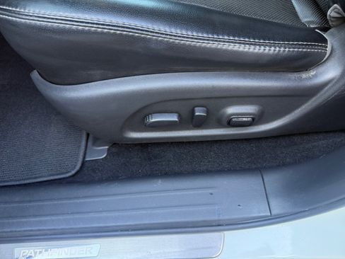 Used 2016 Nissan Pathfinder Platinum image 15