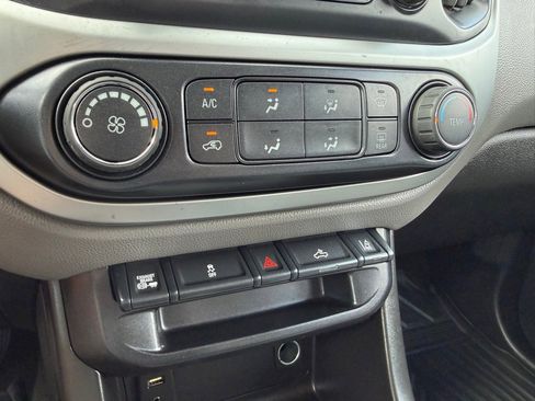 Used 2016 Chevrolet Colorado LT w/ LT Convenience Package RWD image 31