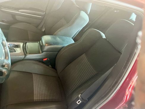 Used 2019 Dodge Charger R/T w/ Blacktop Package RWD image 18
