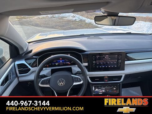 Used 2025 Volkswagen Taos SE image 44