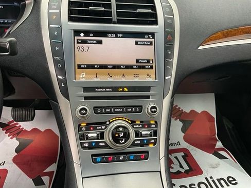 Used 2019 Lincoln MKZ Reserve w/ Luxury Package FWD image 11
