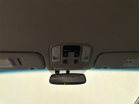 Used 2016 Kia Sedona EX image 38