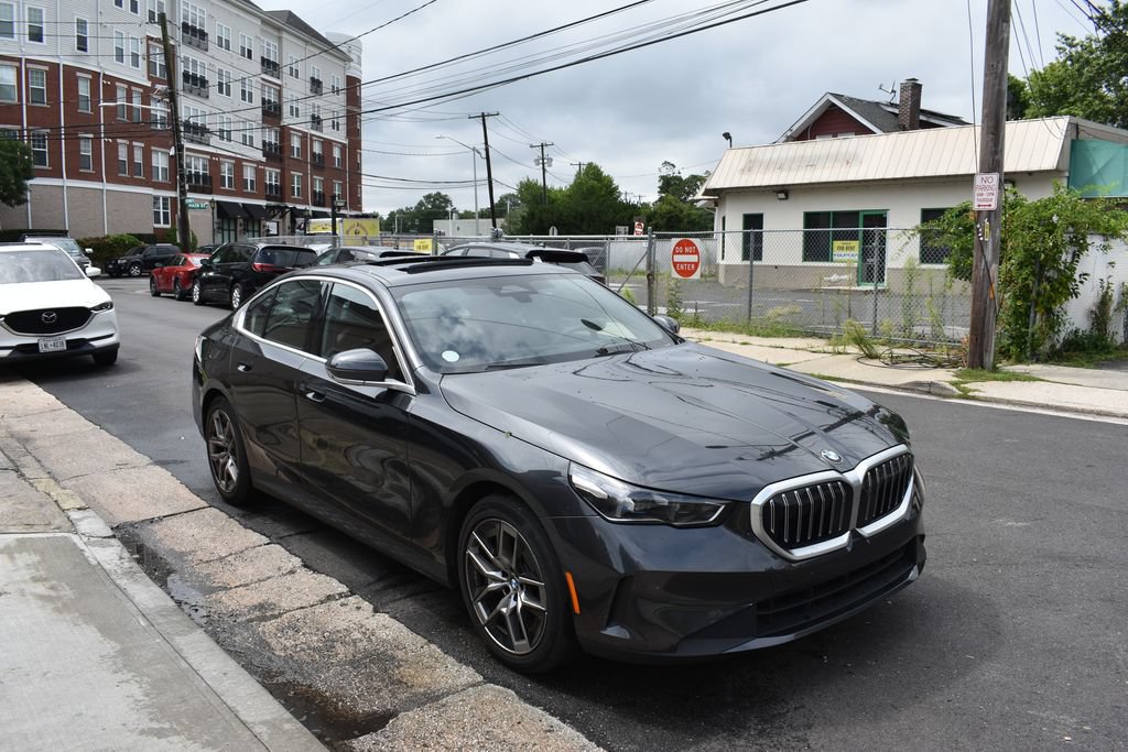 Used 2026 BMW 530i RWD image 4