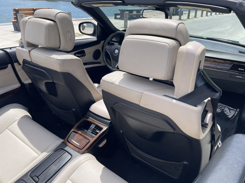 Used 2013 BMW 335i Convertible w/ Premium Pkg RWD image 10