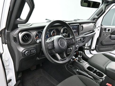 Used 2022 Jeep Wrangler Sport AWD/4WD image 13