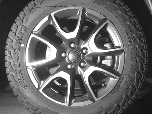 Used 2025 Jeep Compass Trailhawk AWD/4WD image 13