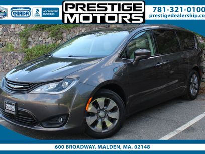 Used 2018 Chrysler Pacifica Limited w/ Advanced Safetytec Group