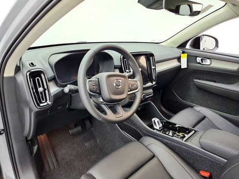New 2026 Volvo XC40 B5 Plus w/ Protection Package Premier AWD/4WD image 16