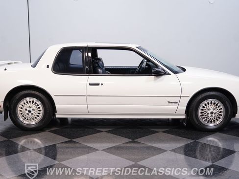Used 1989 Oldsmobile Toronado Trofeo FWD image 13