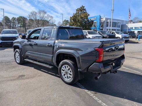 Used 2024 Toyota Tacoma SR5 image 3