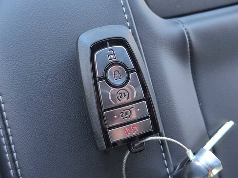 New 2025 Ford Expedition Platinum w/ Stealth Performance Package image 27