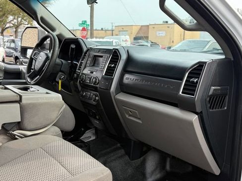 Used 2017 Ford F250 XLT w/ Camper Package AWD/4WD image 17