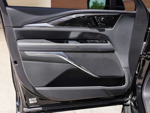 Certified 2025 Cadillac Escalade IQ Sport 1 w/ Smart Trailering package AWD/4WD image 21