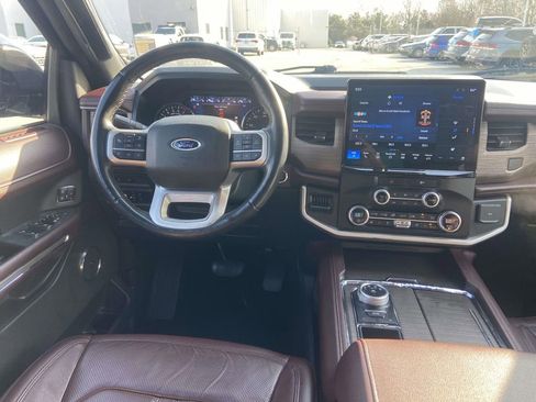 Used 2023 Ford Expedition Max Limited RWD image 12