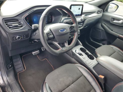 Used 2023 Ford Escape ST-Line image 6
