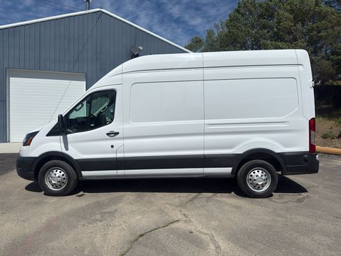 Certified 2025 Ford Transit 250 148 High Roof AWD w/ Load Area Protection Package image 27