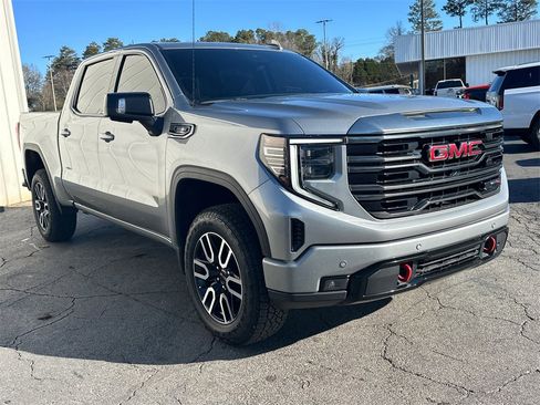 Used 2024 GMC Sierra 1500 AT4 w/ Technology Package image 4