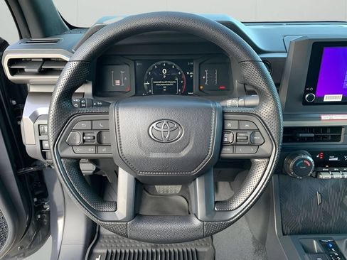 Used 2025 Toyota Tacoma SR5 AWD/4WD image 58