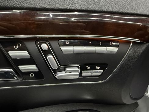 Used 2007 Mercedes-Benz S 550 image 10