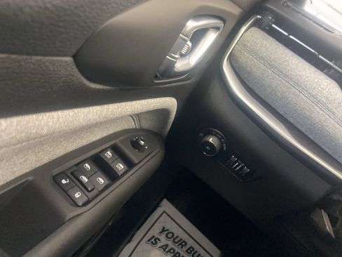 New 2026 Jeep Compass Latitude image 30