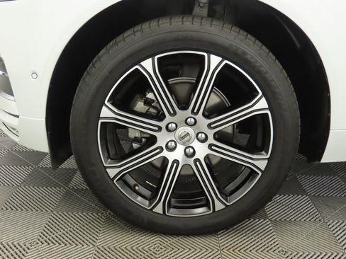 Used 2019 Volvo XC60 T5 Inscription w/ Protection Package Premier image 30