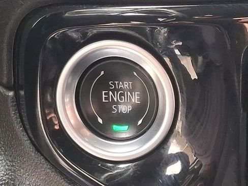 Used 2025 GMC Sierra 1500 SLT image 20