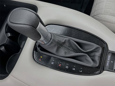 New 2026 Honda HR-V LX image 15