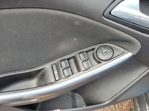 Used 2012 Ford Focus Titanium image 9