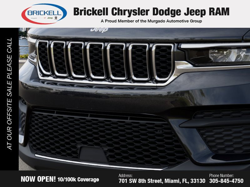 Used 2025 Jeep Grand Cherokee Laredo X AWD/4WD image 13