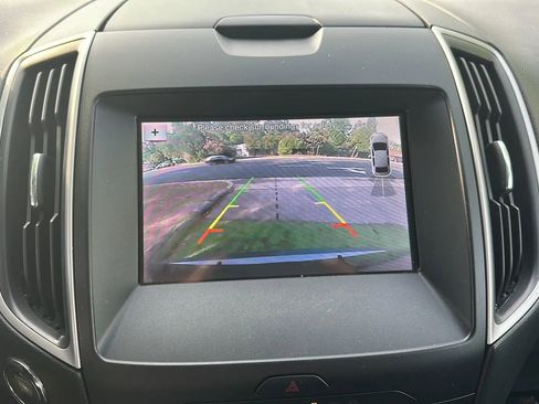 Used 2019 Ford Edge SEL w/ Equipment Group 201A FWD image 38
