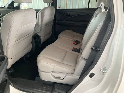 Certified 2023 Honda Passport EX-L image 18