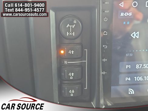 Used 2004 HUMMER H2 w/ Preferred Equipment Group image 31