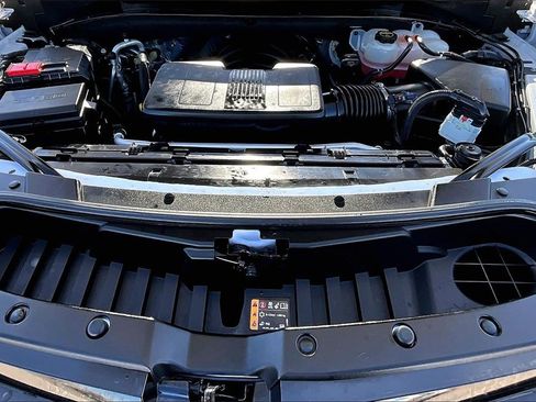 Used 2025 Cadillac Escalade Sport Platinum w/ LPO, ONYX Package image 9