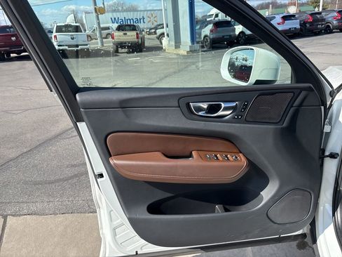 Certified 2023 Volvo XC60 B5 Plus w/ Climate Package image 12
