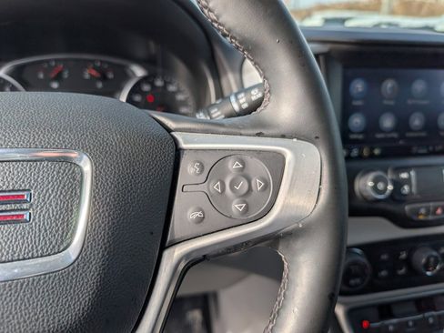 Used 2023 GMC Terrain SLT w/ Tech Package image 13