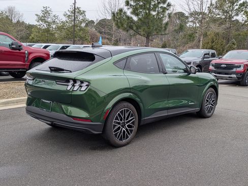 Certified 2025 Ford Mustang Mach-E Premium image 4