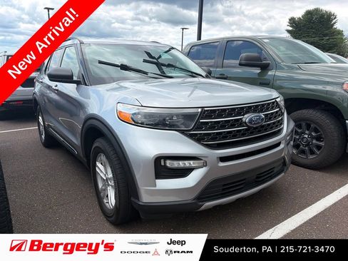 Used 2020 Ford Explorer XLT w/ Equipment Group 202A AWD/4WD image 1