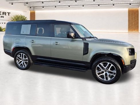 Used 2024 Land Rover Defender 130 X-Dynamic SE AWD/4WD image 15