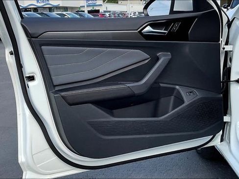 New 2025 Volkswagen Jetta SEL image 22