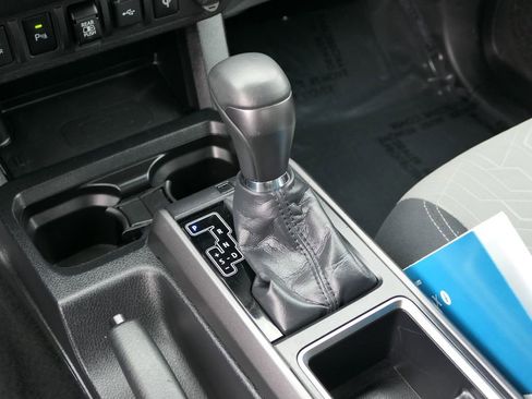 Used 2021 Toyota Tacoma TRD Off-Road image 20